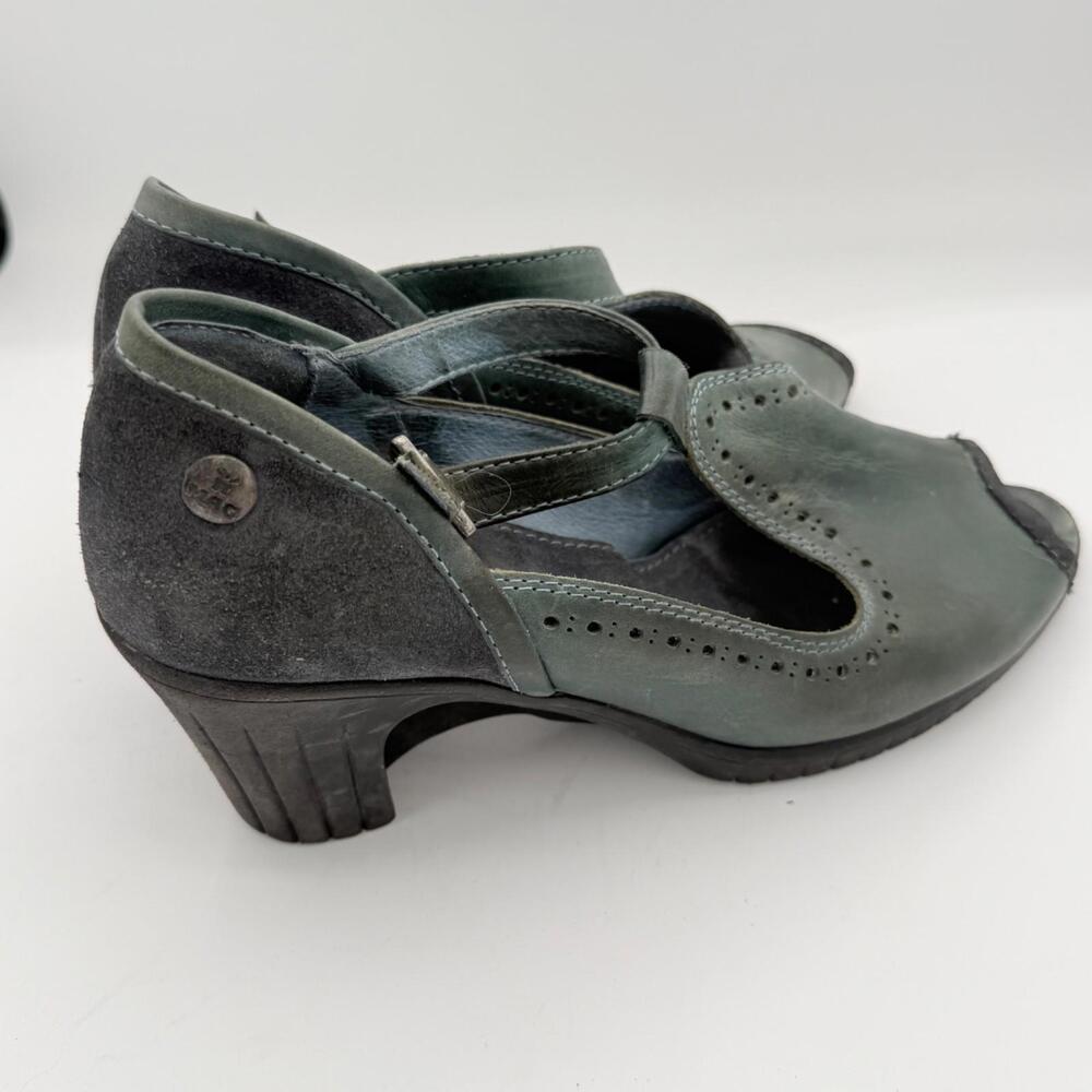 MAG‎ Women's 39 Teal Leather Wedge Mary Jane Open Toe Comfort